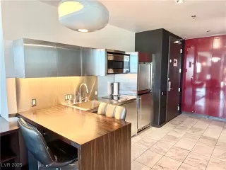 Photo #3: 2724068 Listing 