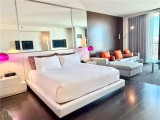 Photo #5: 2724068 Listing 