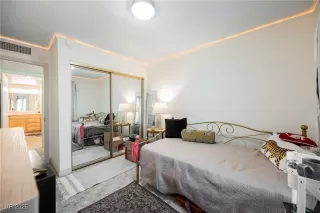 Photo #5: 2724084 Listing 