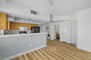 Photo #4: 2724094 Listing 