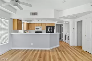 Photo #5: 2724094 Listing 