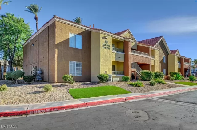 MLS: 2724111 Condo For Sale