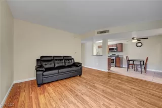 Photo #5: 2724111 Listing 