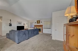 Photo #5: 2724115 Listing 