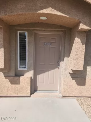More Details about MLS # 2724129 : 460 REXFORD DRIVE 2104