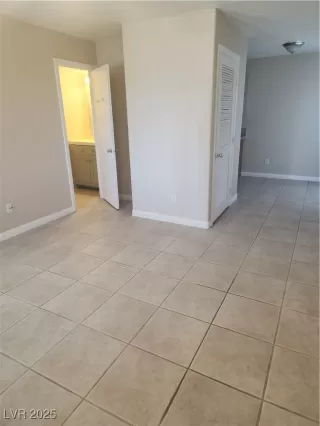Photo #1: 2724129 Listing 
