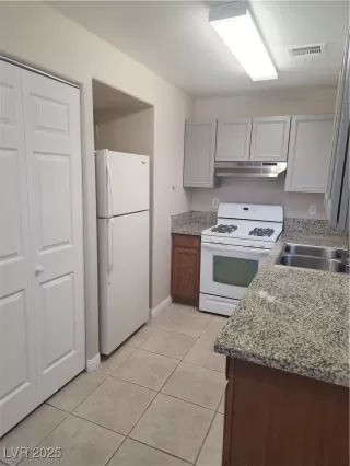 Photo #5: 2724129 Listing 