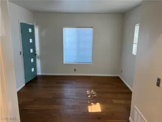 Photo #2: 2724163 Listing 