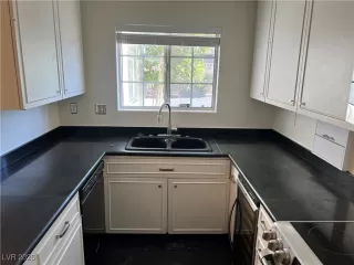 Photo #5: 2724163 Listing 