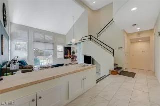 Photo #2: 2724177 Listing 