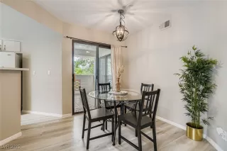 Photo #2: 2724181 Listing