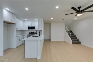 Photo #5: 2724200 Listing 