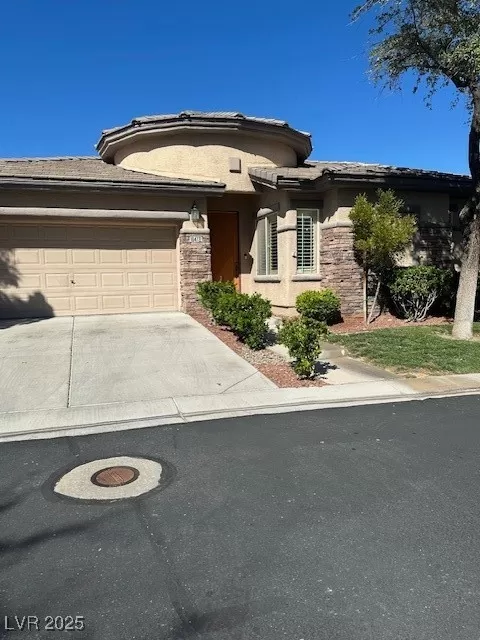 MLS: 2724202 Condo For Sale