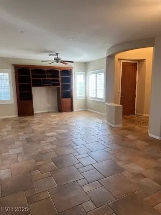 Photo #2: 2724202 Listing 