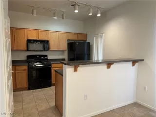 Photo #1: 2724224 Listing 