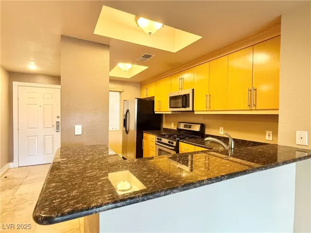 MLS: 2724225 Condo For Sale