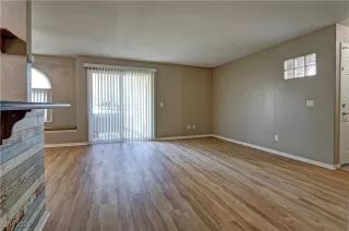 Photo #3: 2724243 Listing