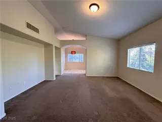 Photo #4: 2724252 Listing 