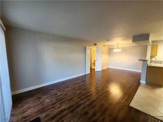 Photo #3: 2724255 Listing 