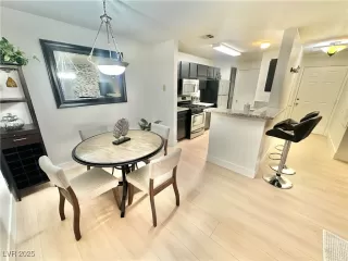 Photo #1: 2724261 Listing 