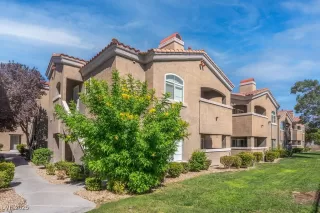 More Details about MLS # 2724299 : 5525 WEST FLAMINGO ROAD 2020