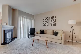 Photo #1: 2724299 Listing 