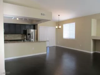 Photo #5: 2724301 Listing 