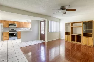 Photo #4: 2724336 Listing 