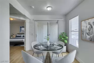 Photo #2: 2724344 Listing 