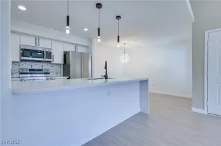 Photo #1: 2724355 Listing 