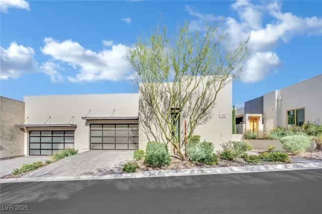 MLS: 2724377 Condo For Sale