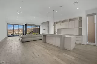 Photo #6: 2724377 Listing 