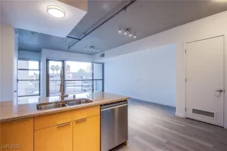 Photo #2: 2724388 Listing 