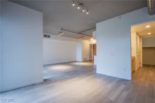 Photo #5: 2724388 Listing 