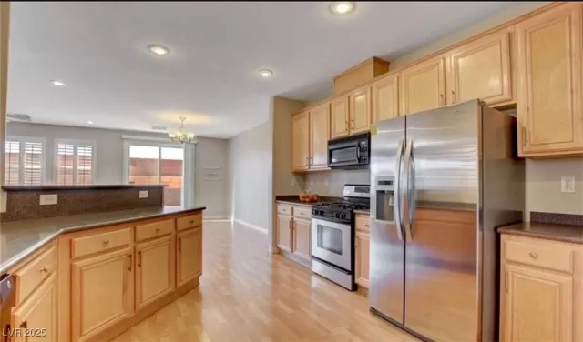 MLS: 2724395 Condo For Sale