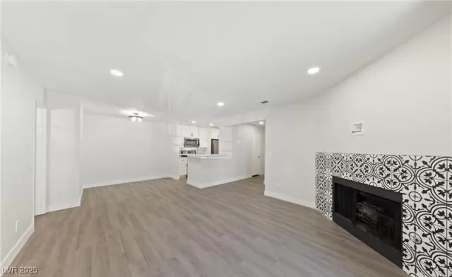 MLS: 2724405 Condo For Sale
