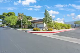 Photo #1: 2724423 Listing