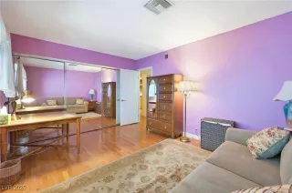 Photo #6: 2724423 Listing