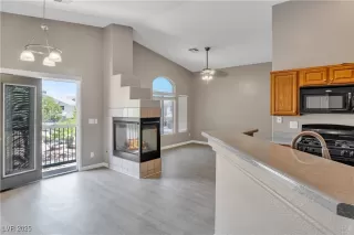 Photo #1: 2724433 Listing 