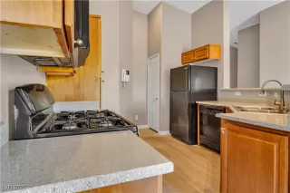 Photo #2: 2724433 Listing 