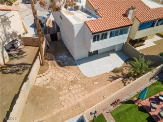 Photo #2: 2724434 Listing