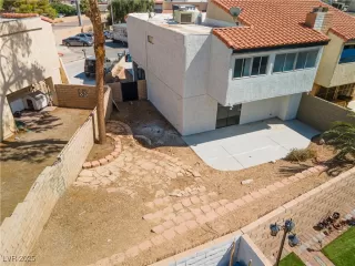 Photo #3: 2724434 Listing