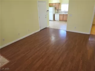 Photo #2: 2724455 Listing 