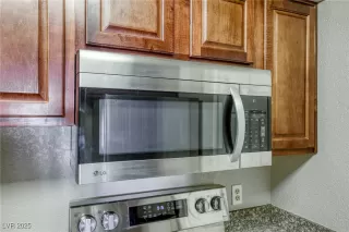 Photo #6: 2724476 Listing