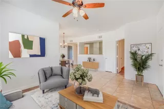 Photo #2: 2724478 Listing 