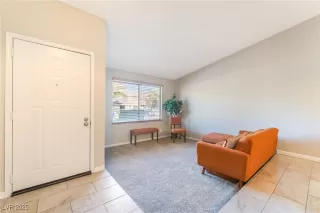 Photo #2: 2724496 Listing 