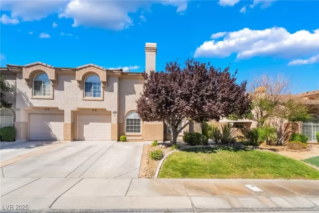 MLS: 2724506 Condo For Sale