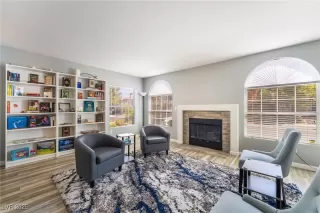 Photo #5: 2724506 Listing 