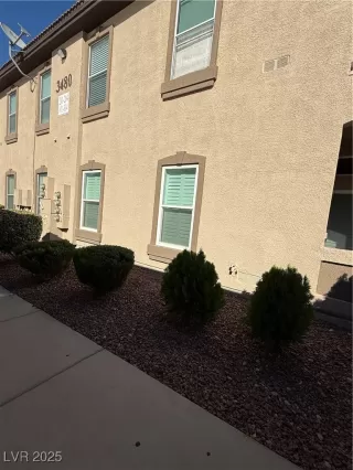 Photo #1: 2724509 Listing 