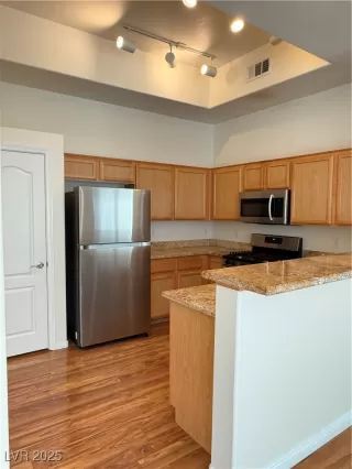 Photo #4: 2724509 Listing 